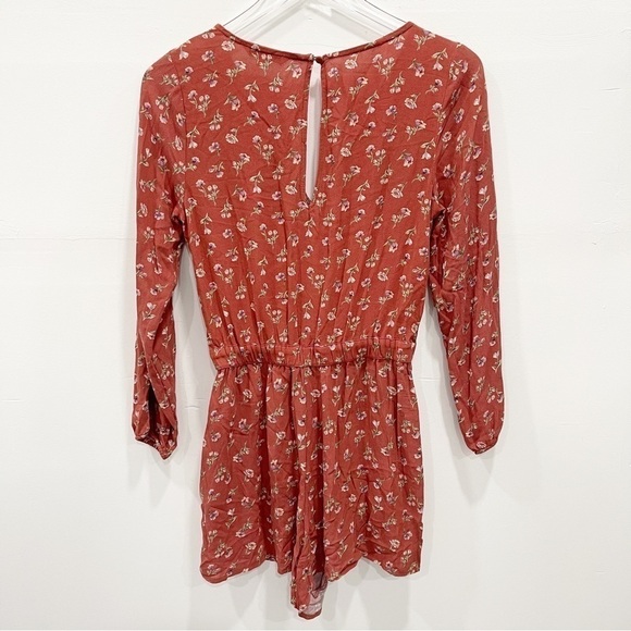 American Eagle Ditsy Floral Romper Cross Front Small - Picture 2 of 8